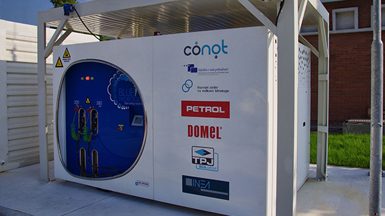 Vodikova polnilnica v Lescah