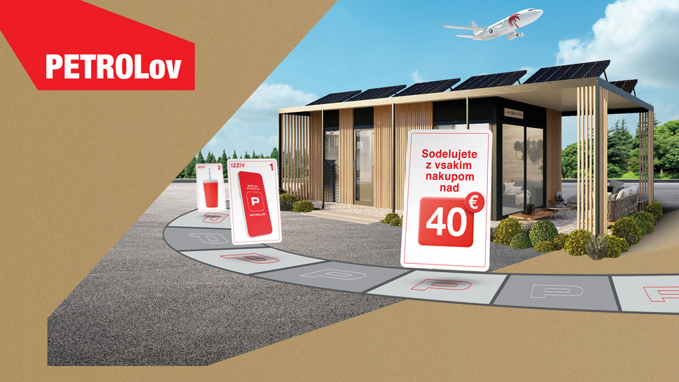 ChatGPT je rekel:  Na sliki je moderna hiška z lesenimi elementi in sončnimi celicami na strehi, ob njej pa stoji tabla z napisom »Sodelujete z vsakim nakupom nad 40 €«. Na levi strani je rdeč napis PETROLov, v ozadju leti letalo, v ospredju pa je pot s karticami z oznakami in izzivi.