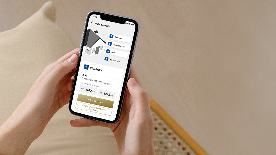 Dva prikaza mobilne aplikacije Petrol. Na levem je začetni zaslon z rdečim ozadjem in poudarjeno QR kodo za skeniranje ali plačilo, spodaj pa so bližnjice do funkcij in prikaz stanja (Petrol klub kartica in dobroimetje). Na desni je zaslon »Ostale storitve«, kjer je prikazana možnost »Moja energija«.