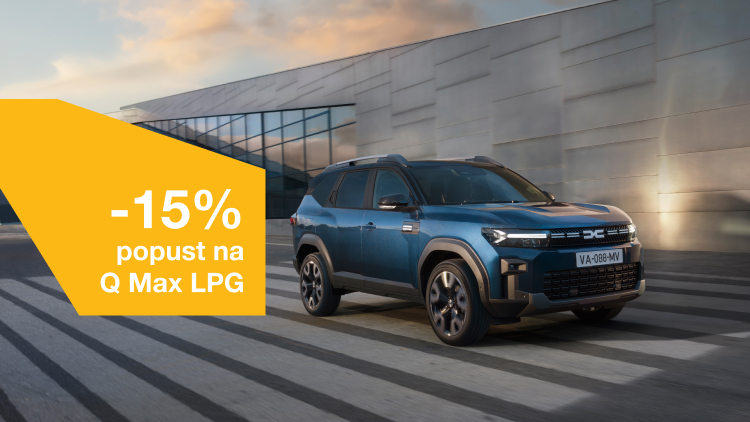 Na sliki je prikazan moder SUV vozi čez prehod za pešce pred moderno stavbo, ob strani je rumen grafični element z napisom »-15 % popust na Q Max LPG«.
