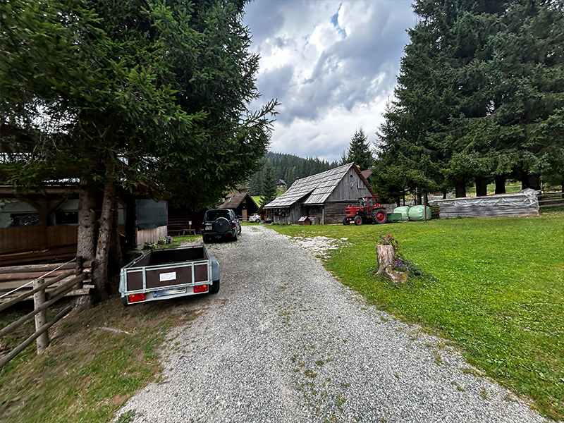 Place image